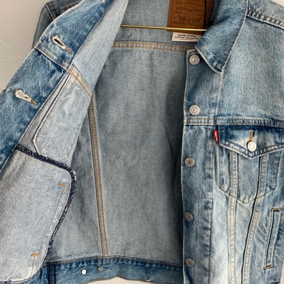 LEVIS DENIM TRUCKER JACKET S SMALL NWT - Picture 3 of 5